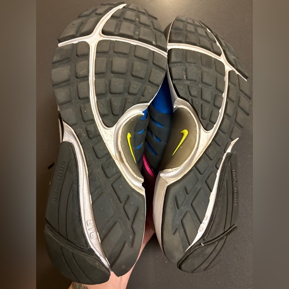 Nike Air Presto
Men’s 9 - Picture 3 of 3